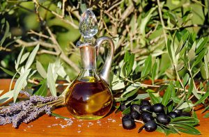 Estratto foglie di olivo per uso cosmetico, cosa è e a cosa serve